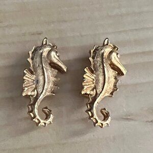 Vtg Gold Tone Seahorse Brooch Pin Lot of 2